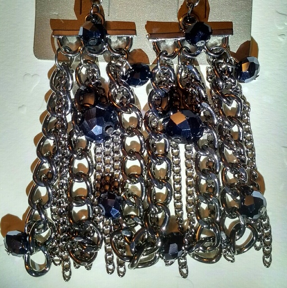 NWT Gunmetal Chain Earrings - Picture 2 of 4